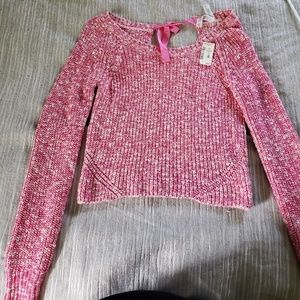 Sweater with keyhole back